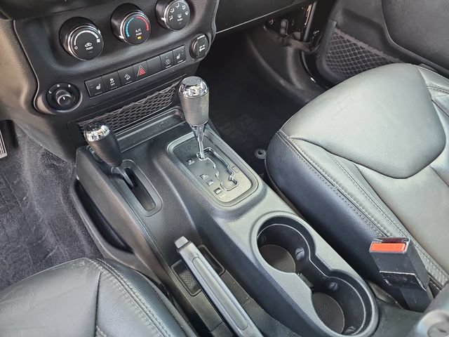 Used 2018 Jeep Wrangler Sahara AWD/4WD image 27