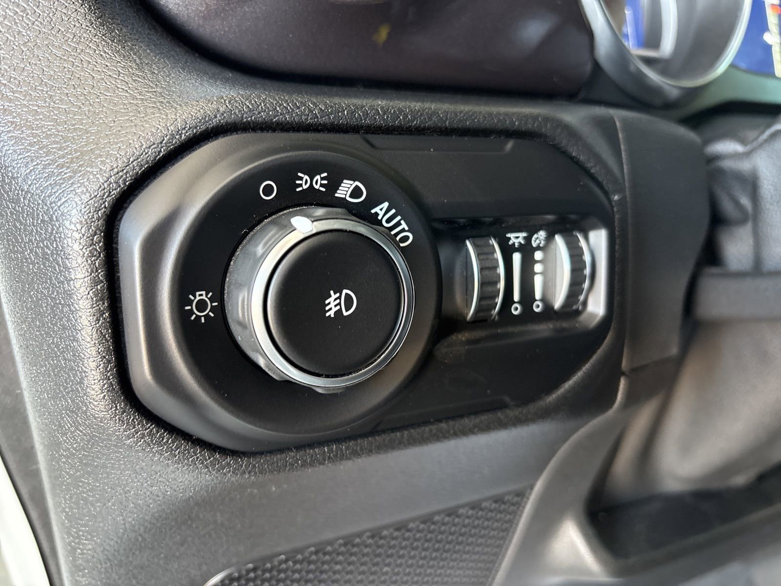 Used 2021 Jeep Wrangler Unlimited Rubicon w/ Trailer Tow Package image 13