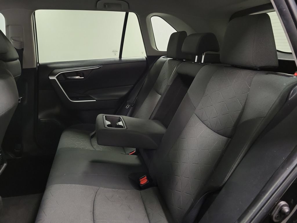 Used 2022 Toyota RAV4 XLE AWD/4WD image 24