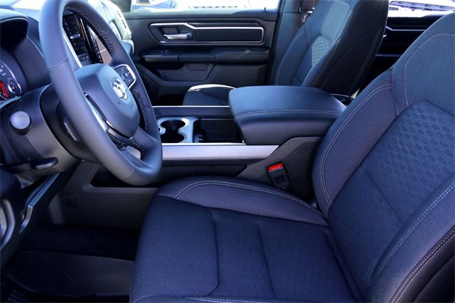 New 2026 RAM 1500 4x4 Crew Cab image 9