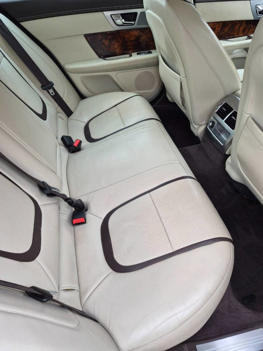 Used 2015 Jaguar XF Portfolio AWD/4WD image 8