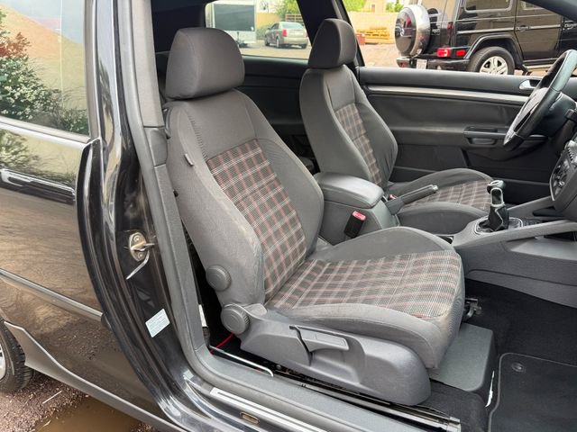 Used 2007 Volkswagen GTI 2-Door image 27