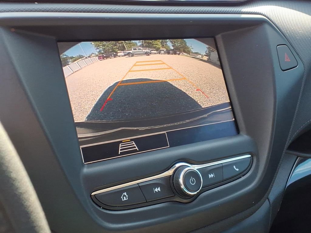 Used 2023 Chevrolet TrailBlazer LS FWD image 20