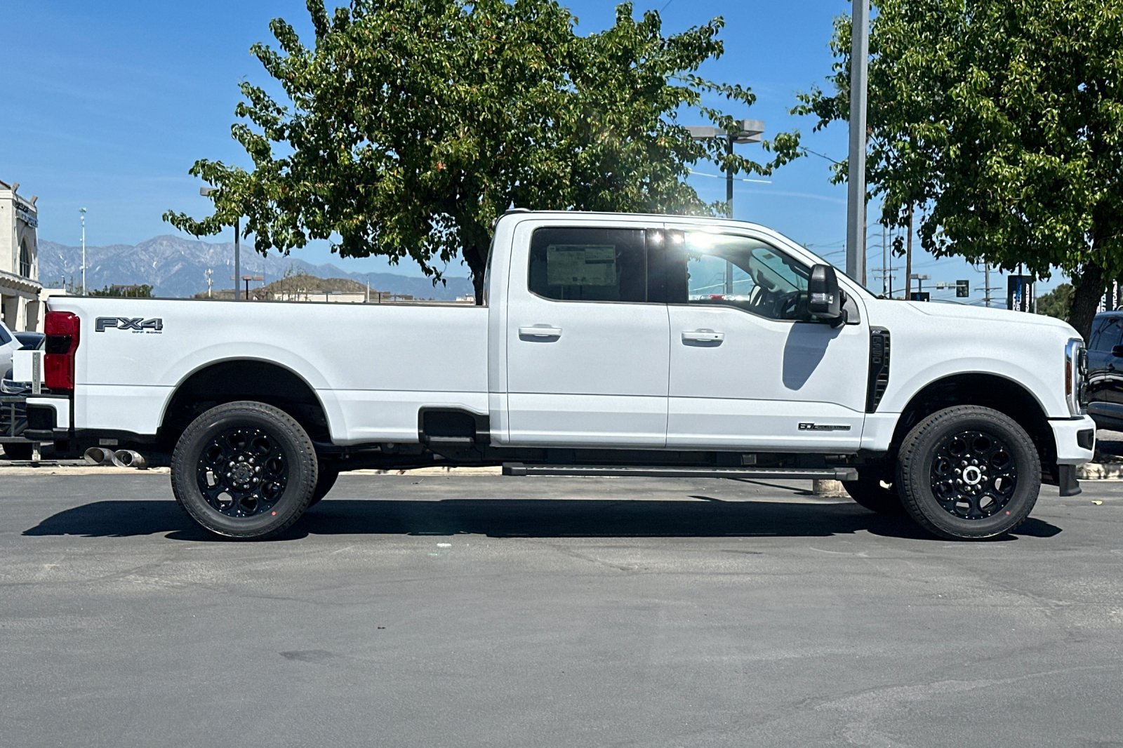 New 2026 Ford F350 XLT w/ XLT Premium Package AWD/4WD image 3
