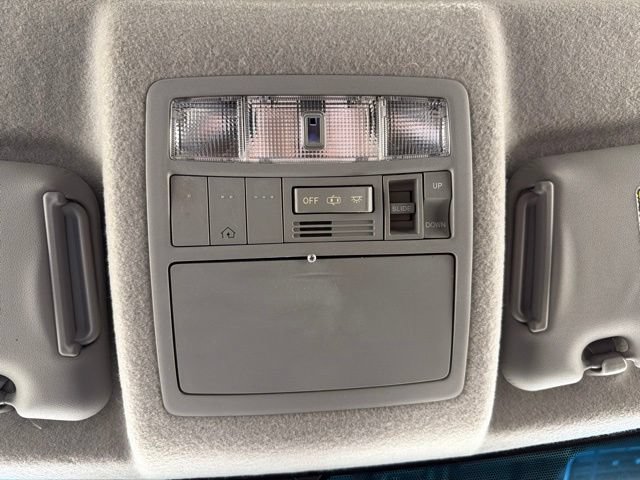 Used 2013 Toyota Highlander Limited AWD/4WD image 28