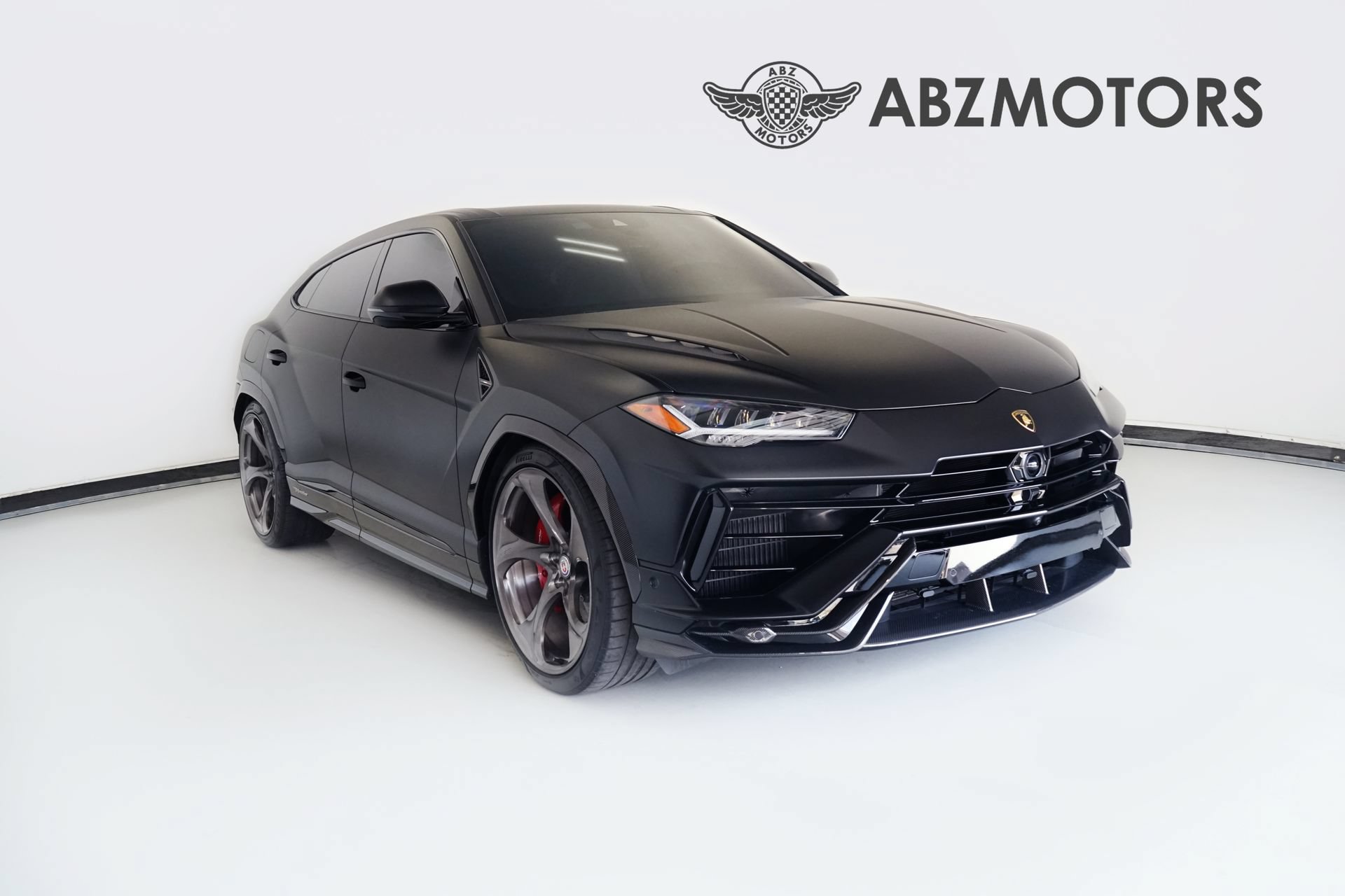 Used 2023 Lamborghini Urus Performante AWD/4WD image 1