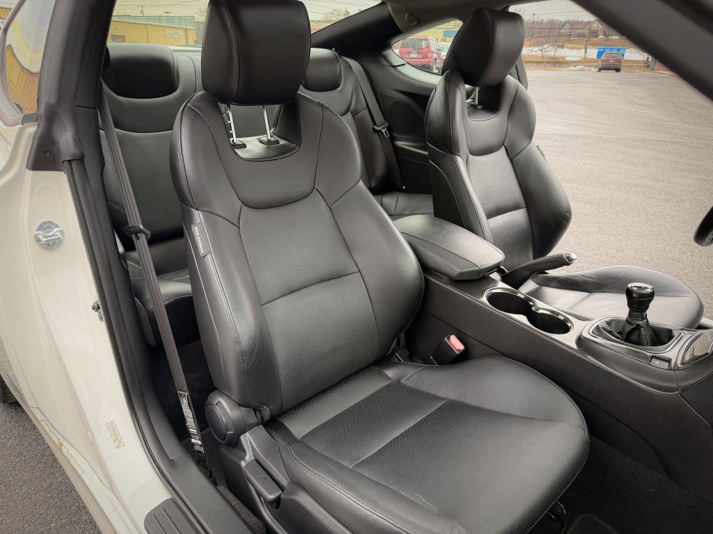 Used 2011 Hyundai Genesis 3.8 image 19