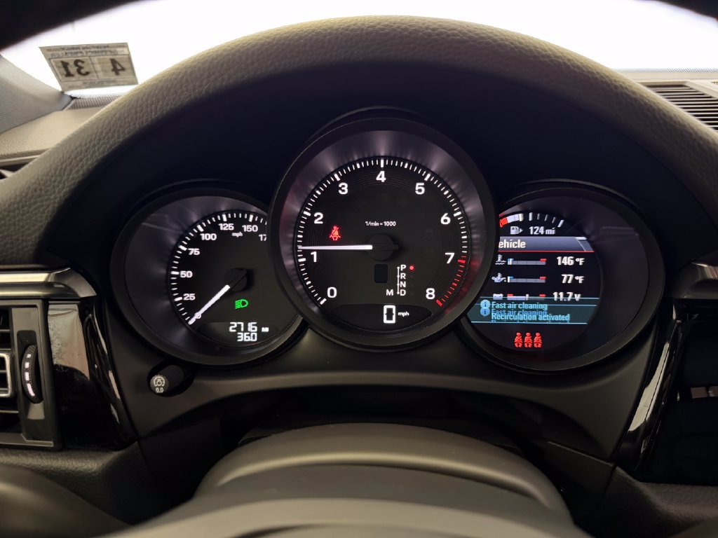 Certified 2026 Porsche Macan AWD/4WD image 21