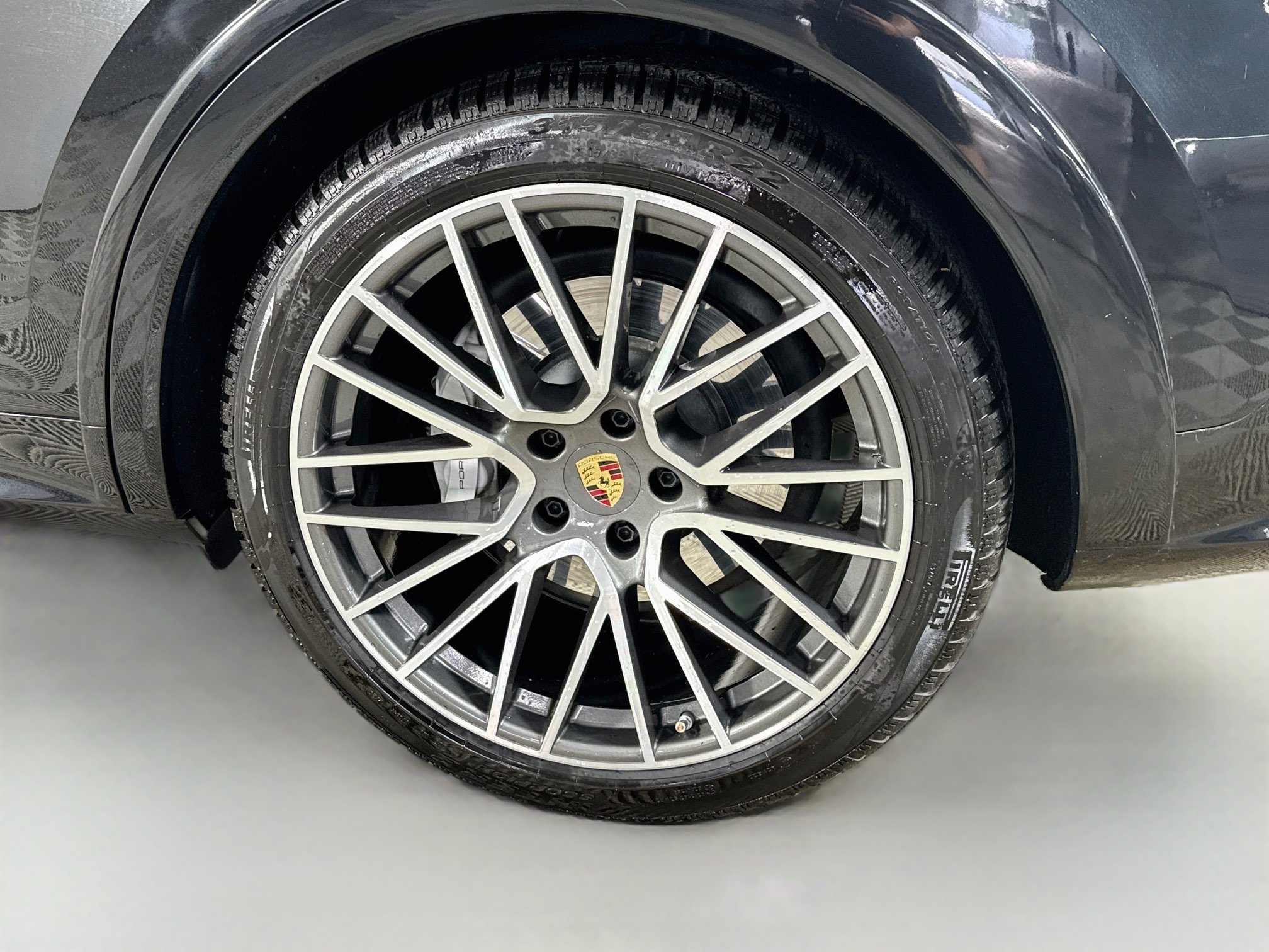 Used 2023 Porsche Cayenne Turbo AWD/4WD image 36