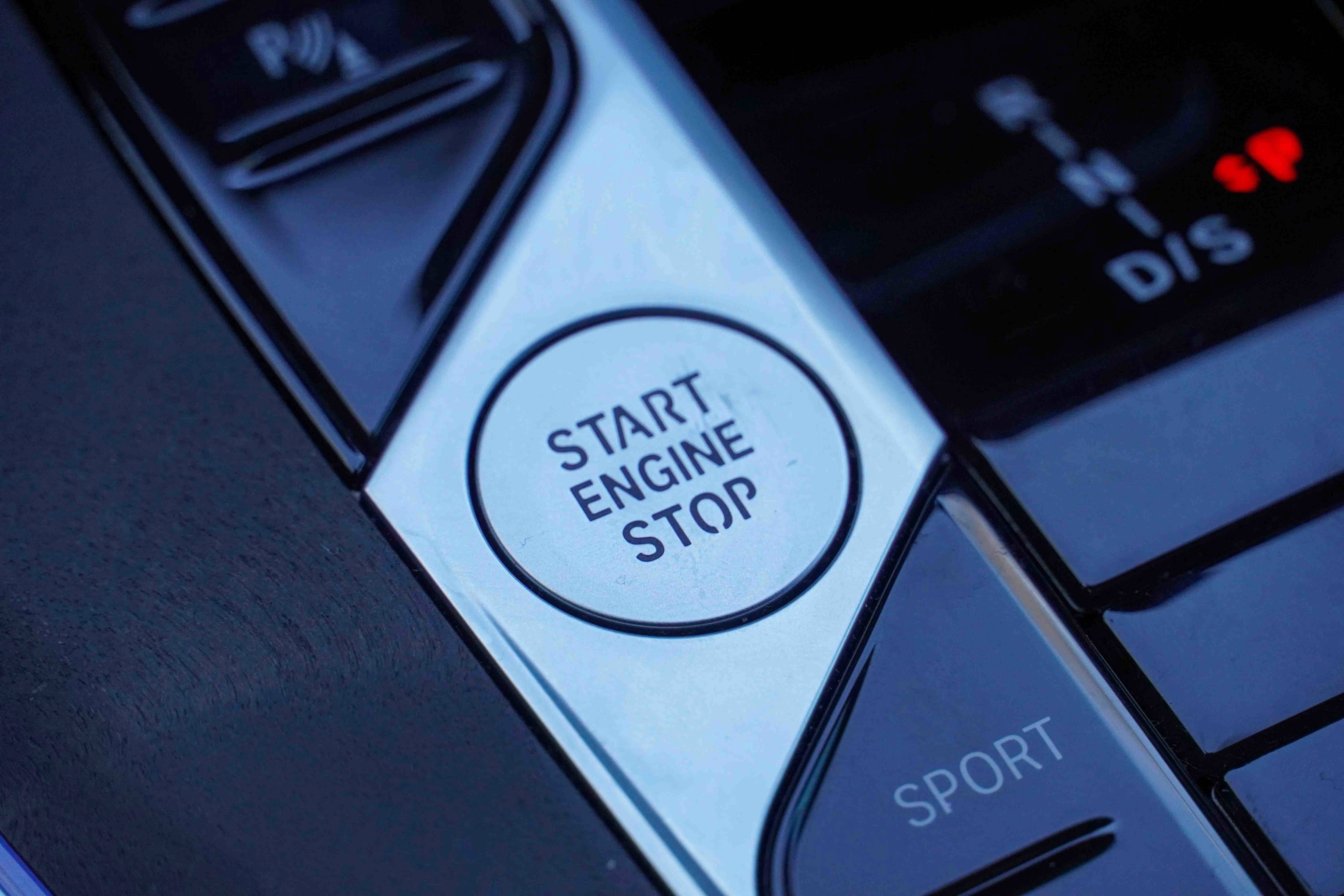 Used 2025 BMW X5 sDrive40i w/ Premium Package image 19