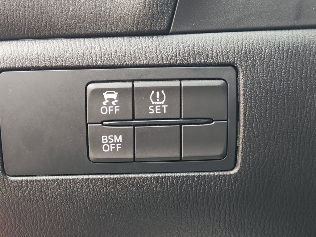 Used 2015 MAZDA MAZDA3 i Touring FWD image 21