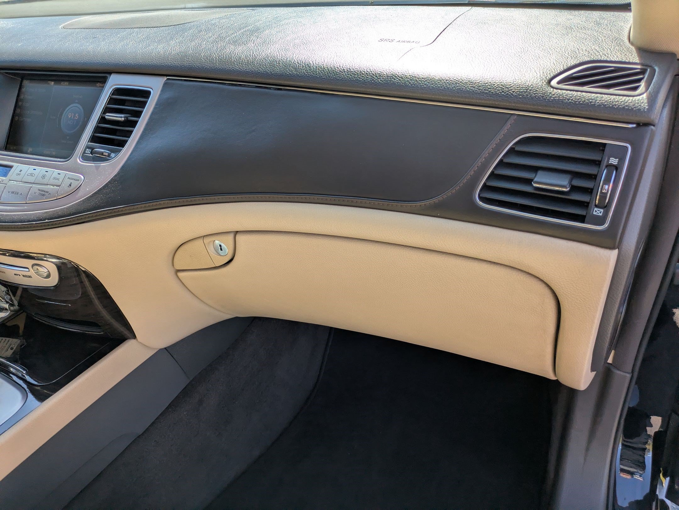 Used 2011 Hyundai Genesis 4.6 RWD image 32