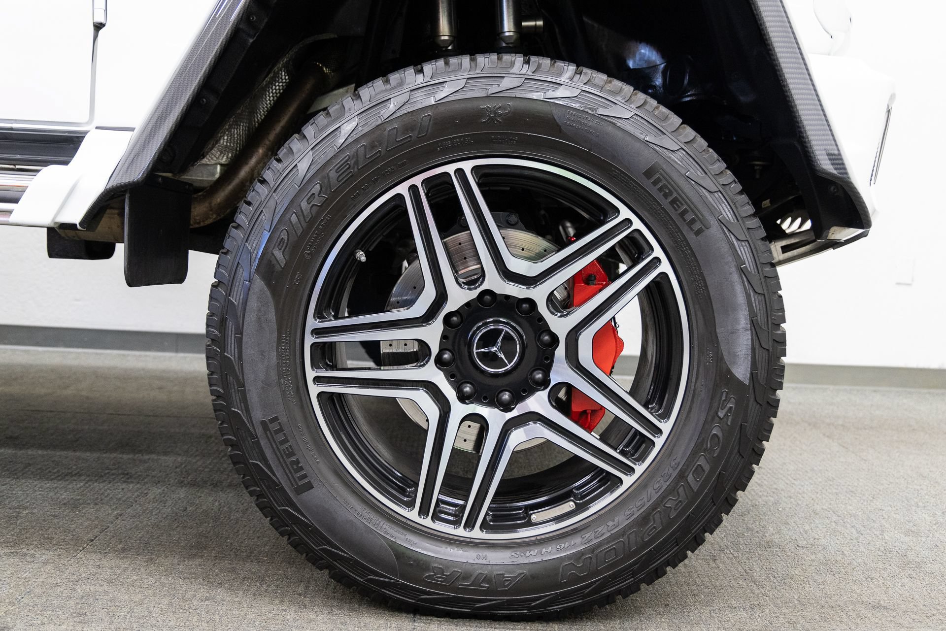 Used 2018 Mercedes-Benz G 550 Squared image 24