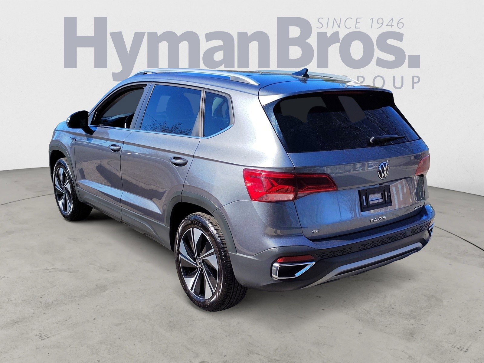 Used 2024 Volkswagen Taos SE w/ Panoramic Sunroof Package image 5