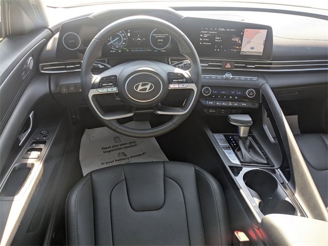 Used 2024 Hyundai Elantra Limited image 30