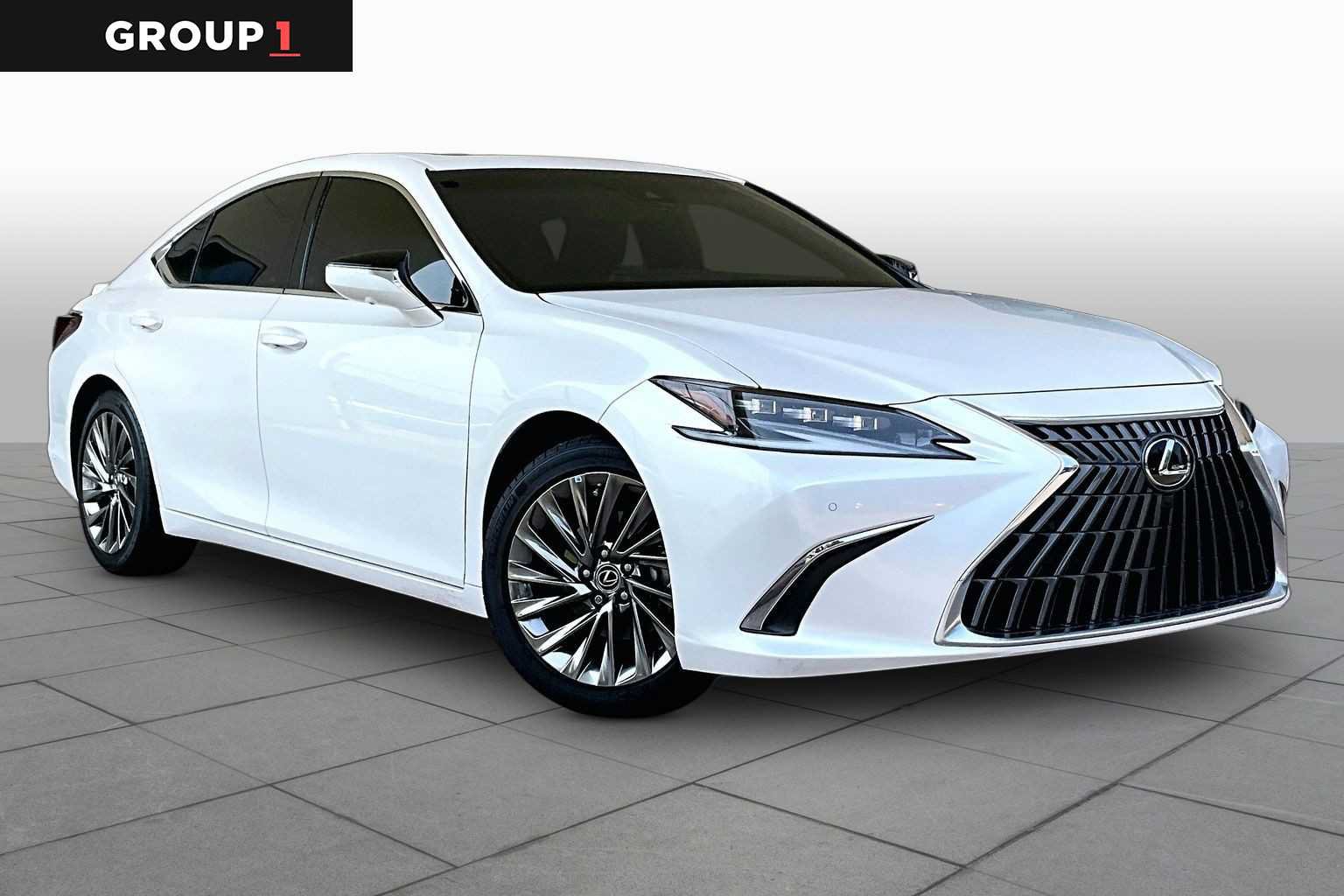 Certified 2024 Lexus ES 300h Ultra Luxury w/ Accessory Package (Z2) FWD image 3