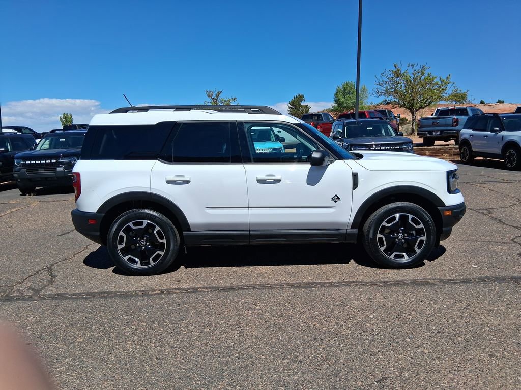 Used 2023 Ford Bronco Sport Outer Banks image 6
