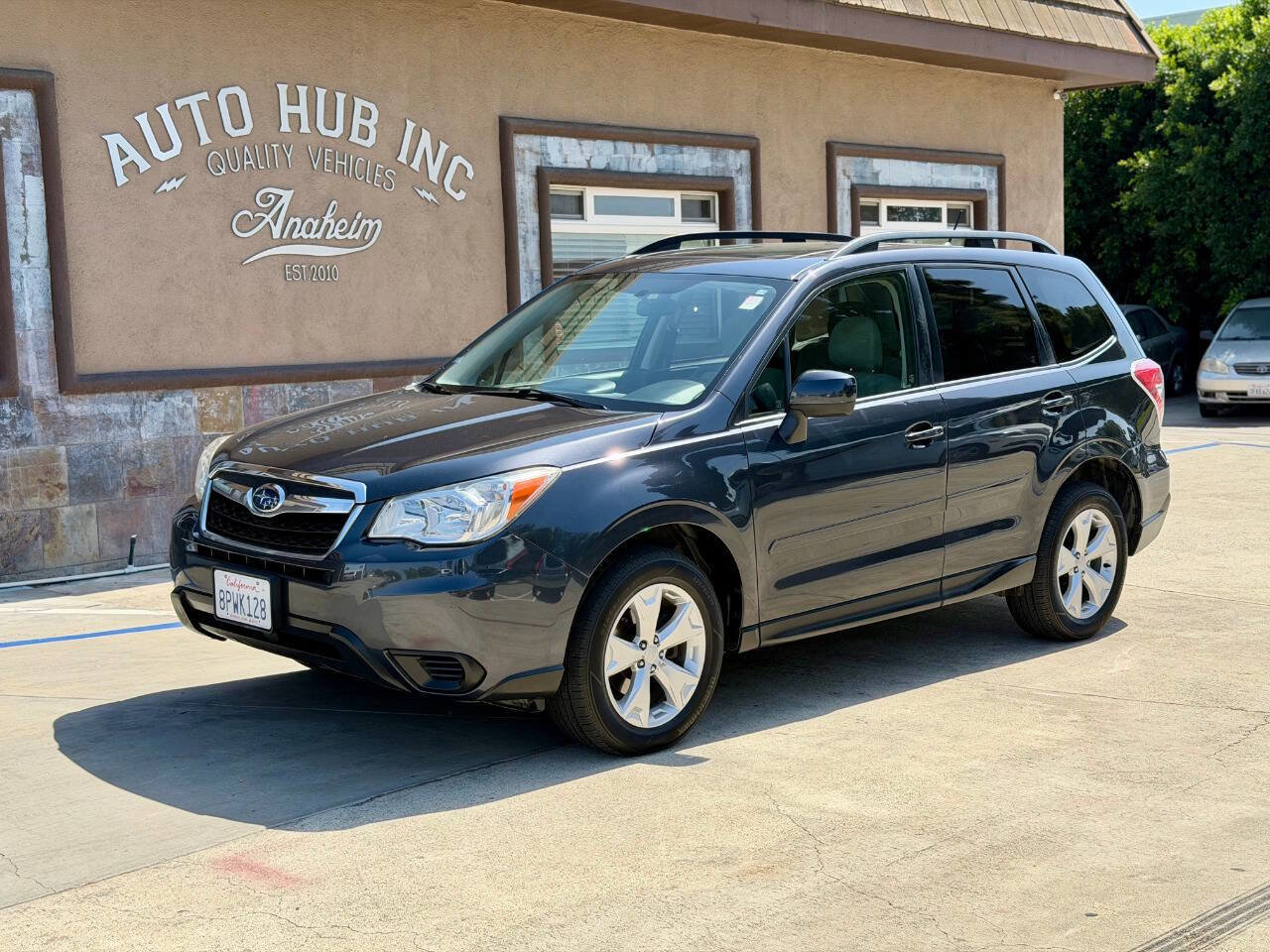 Used 2014 Subaru Forester 2.5i Premium w/ All-Weather Package AWD/4WD image 1