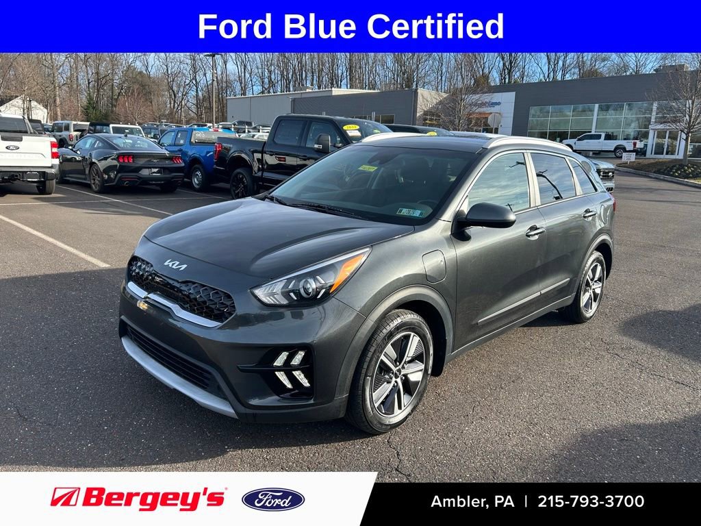 Used 2022 Kia Niro LXS