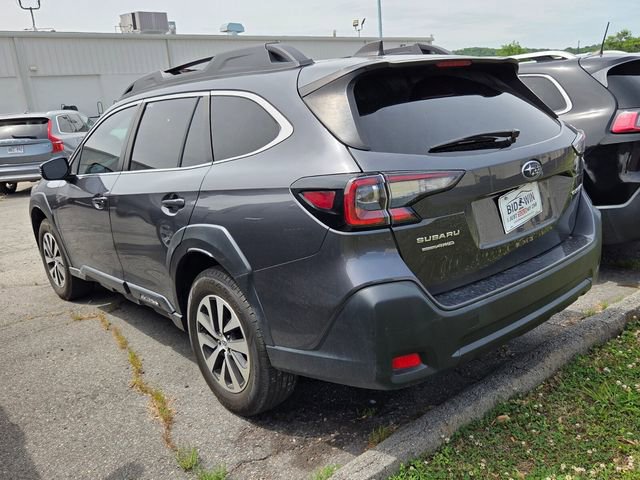 Used 2023 Subaru Outback Premium AWD/4WD image 8