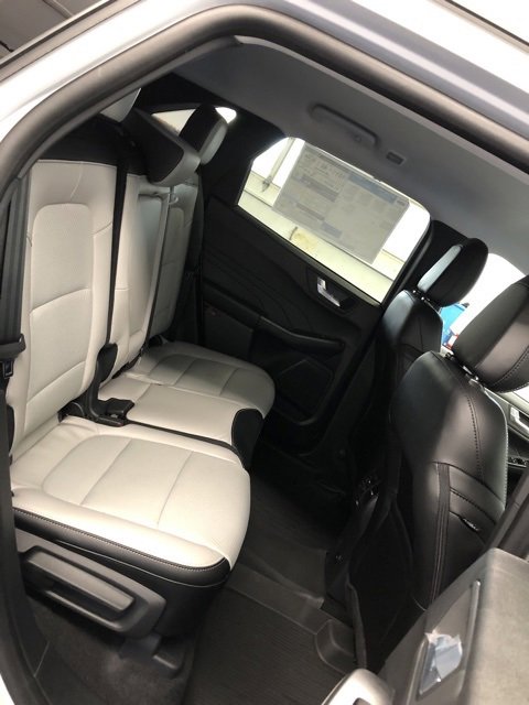 New 2025 Ford Escape SE image 30