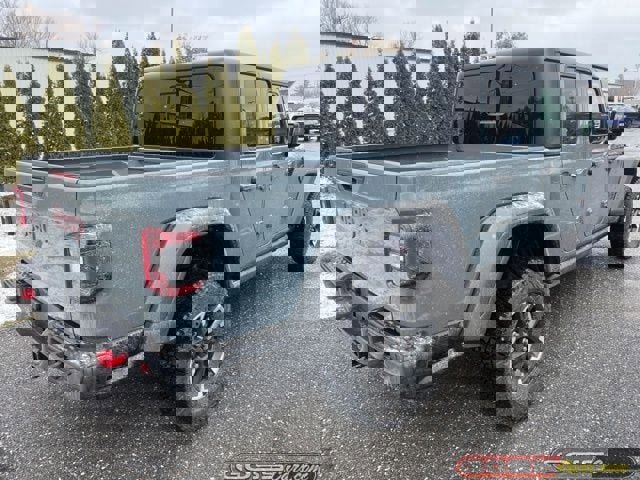 Used 2026 Jeep Gladiator Rubicon image 3