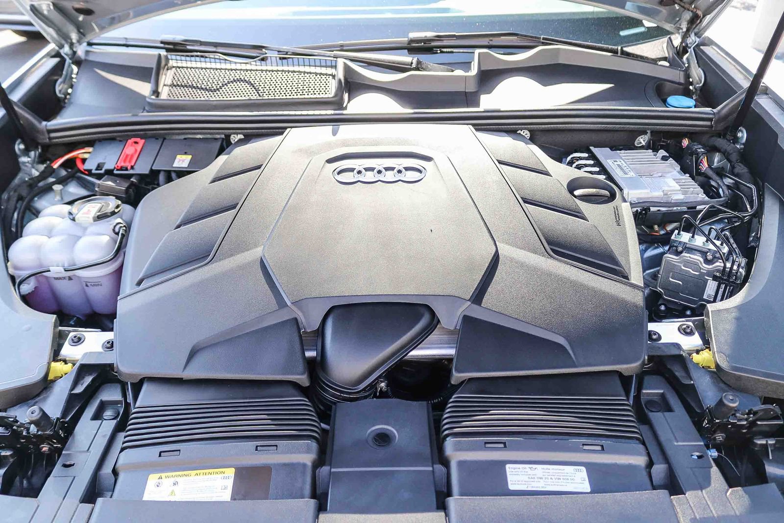 Used 2023 Audi Q8 Premium Plus AWD/4WD image 29