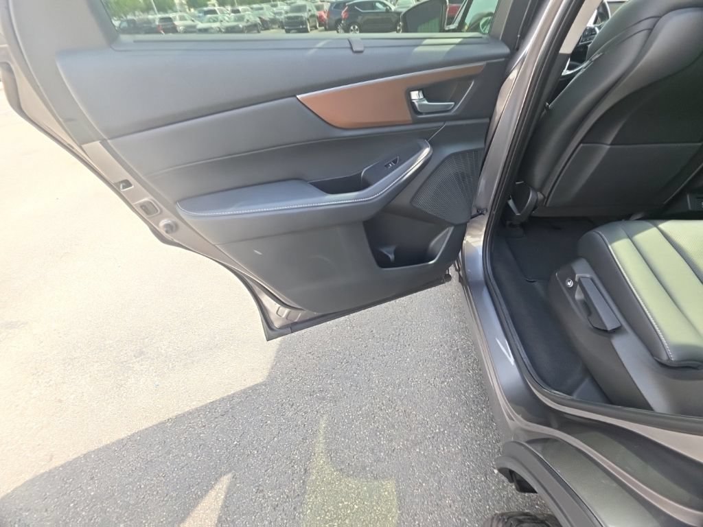 Used 2022 Acura MDX SH-AWD w/ Technology Package image 26