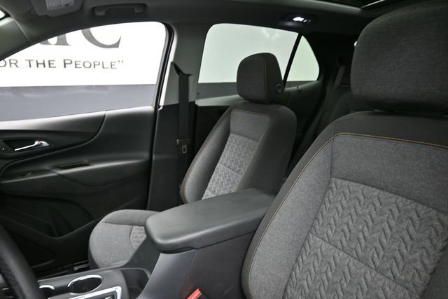 Used 2024 Chevrolet Equinox LT AWD/4WD image 16