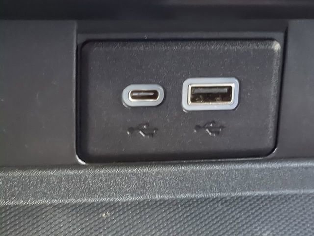 Used 2021 GMC Yukon AT4 AWD/4WD image 22