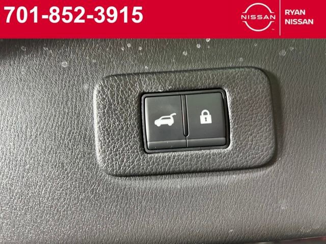 Used 2023 Nissan Armada Platinum w/ Captain's Chairs Package image 9