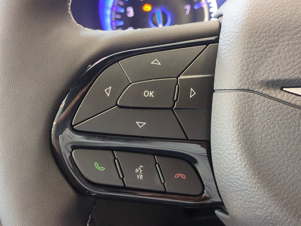 New 2027 Chrysler Pacifica Limited FWD image 26