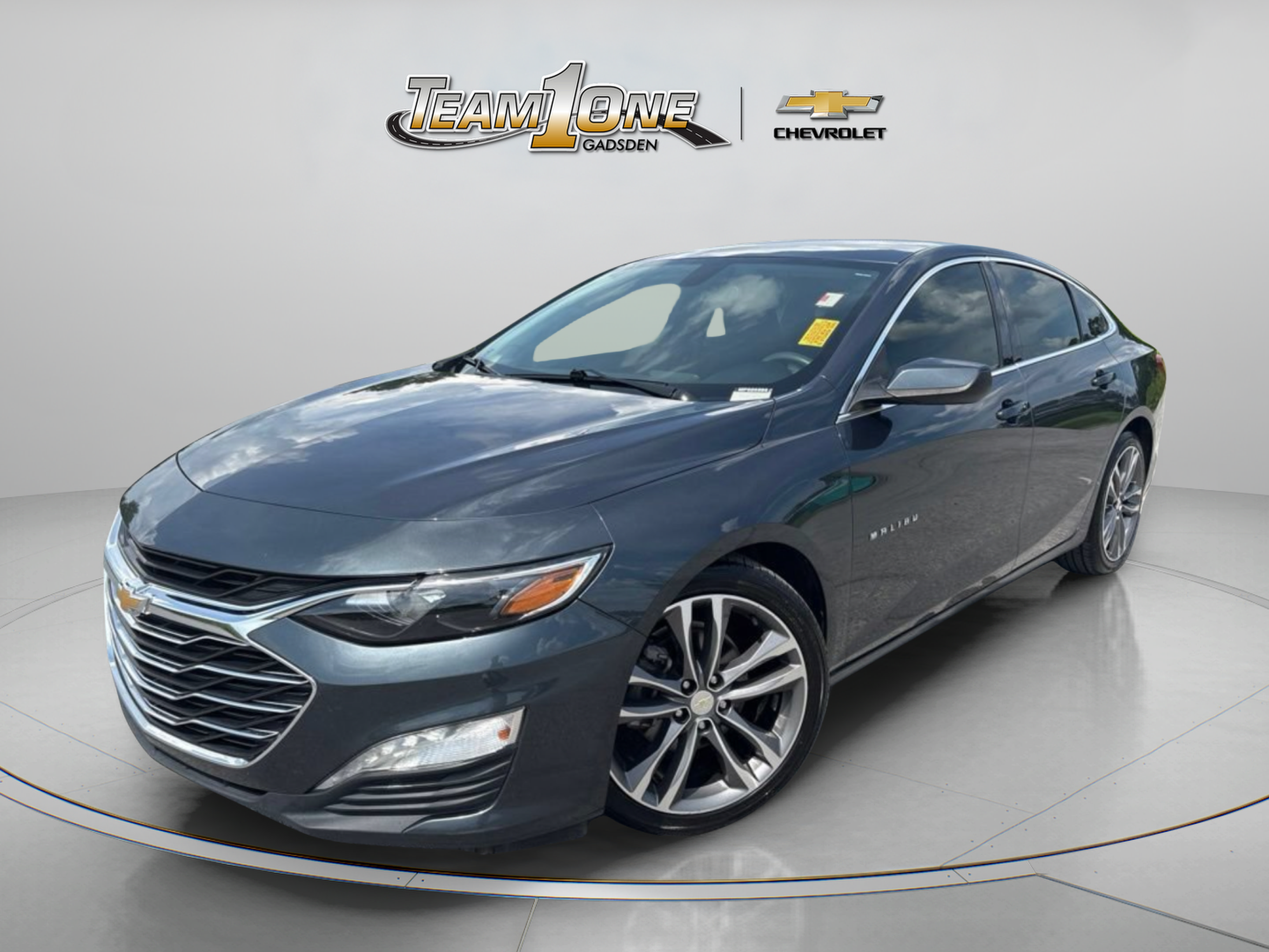 Used 2021 Chevrolet Malibu LT FWD image 4