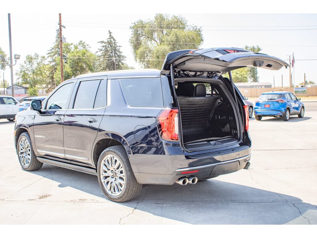 Used 2023 GMC Yukon Denali Ultimate AWD/4WD image 9