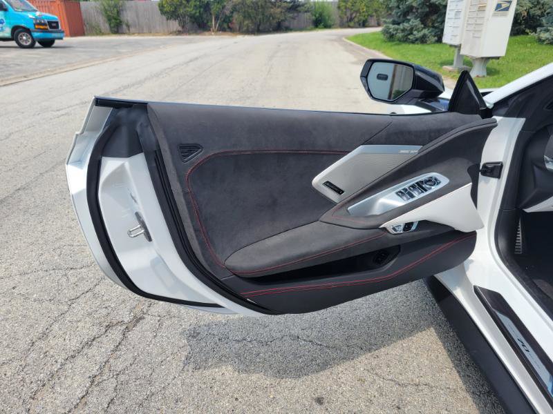 Used 2023 Chevrolet Corvette Stingray Premium Conv w/ Z51 Performance Package image 21