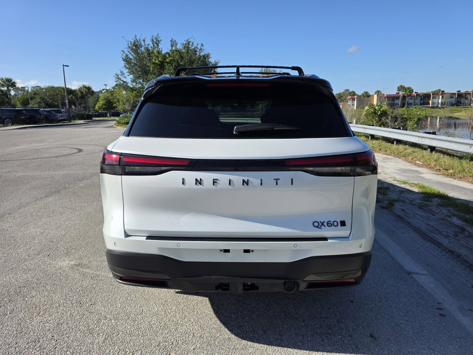 Used 2026 INFINITI QX60 Autograph w/ Dark Cargo Package AWD/4WD image 6