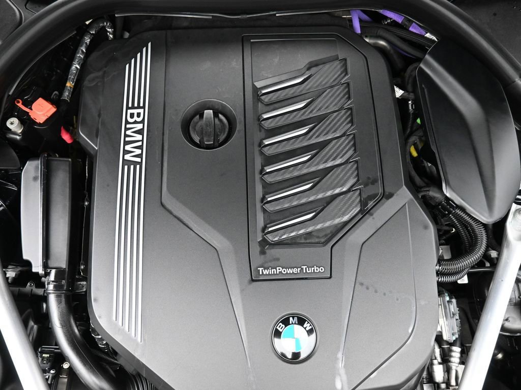 Used 2023 BMW 540i xDrive w/ M Sport Package image 27