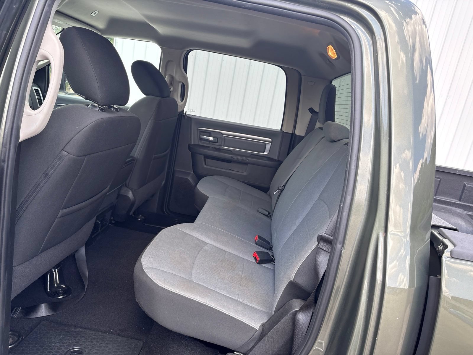 Used 2021 RAM 1500 Classic SLT AWD/4WD image 10