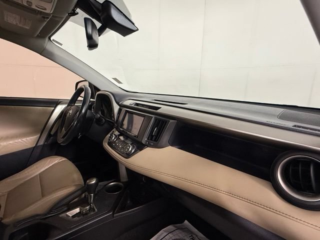 Used 2015 Toyota RAV4 Limited w/ Technology Package AWD/4WD image 31