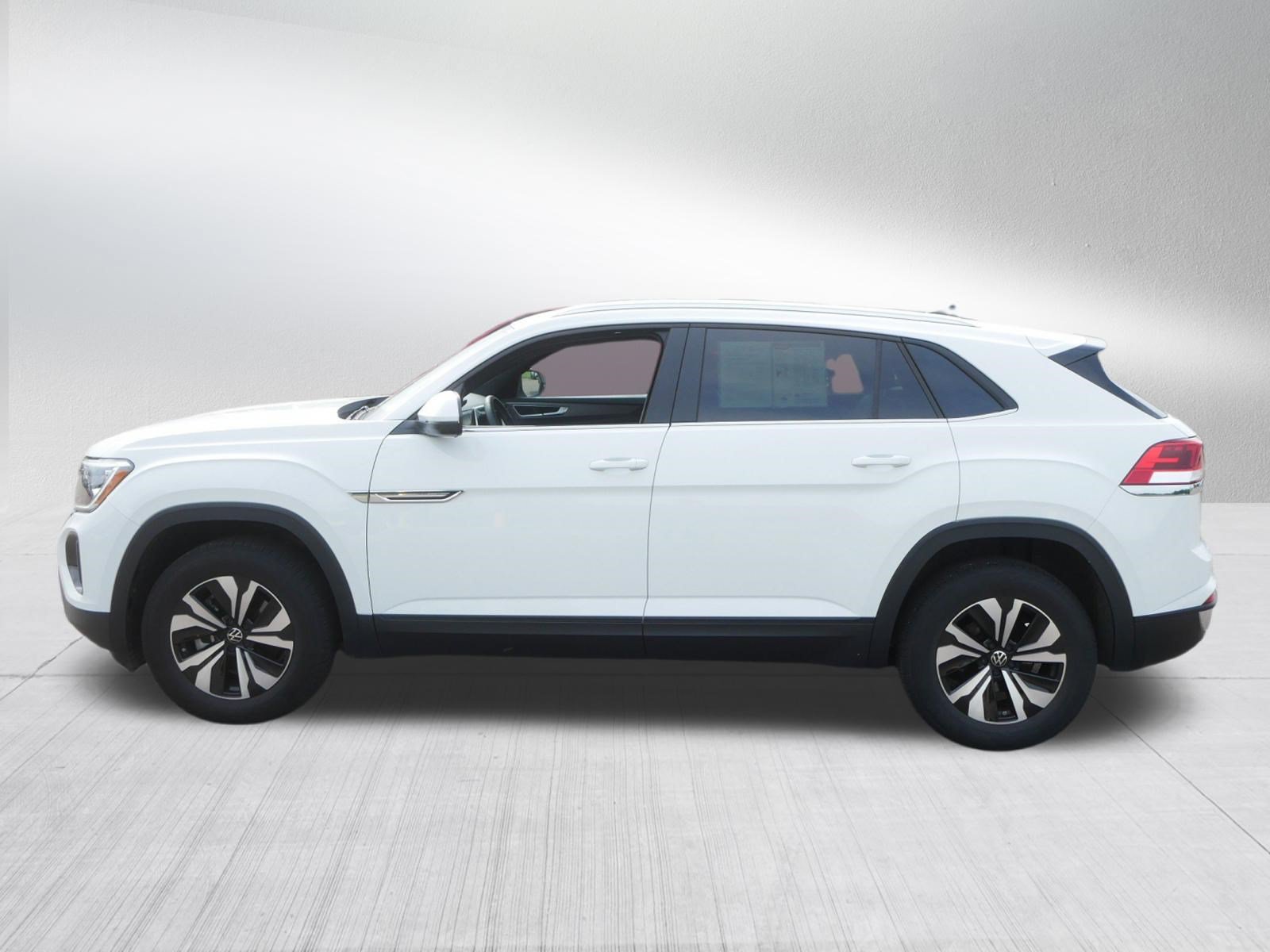 Used 2024 Volkswagen Atlas Cross Sport SE AWD/4WD image 4