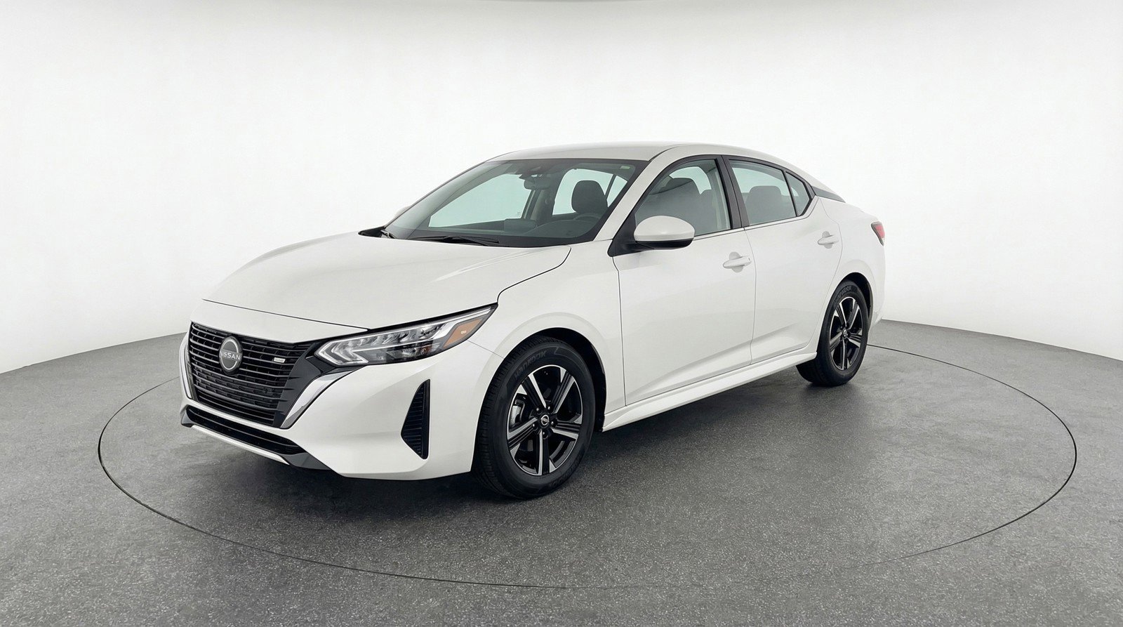 Used 2025 Nissan Sentra SV image 3