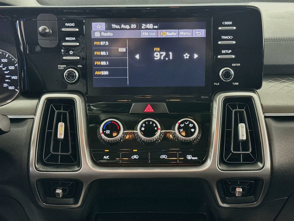 Used 2023 Kia Sorento LX FWD image 14