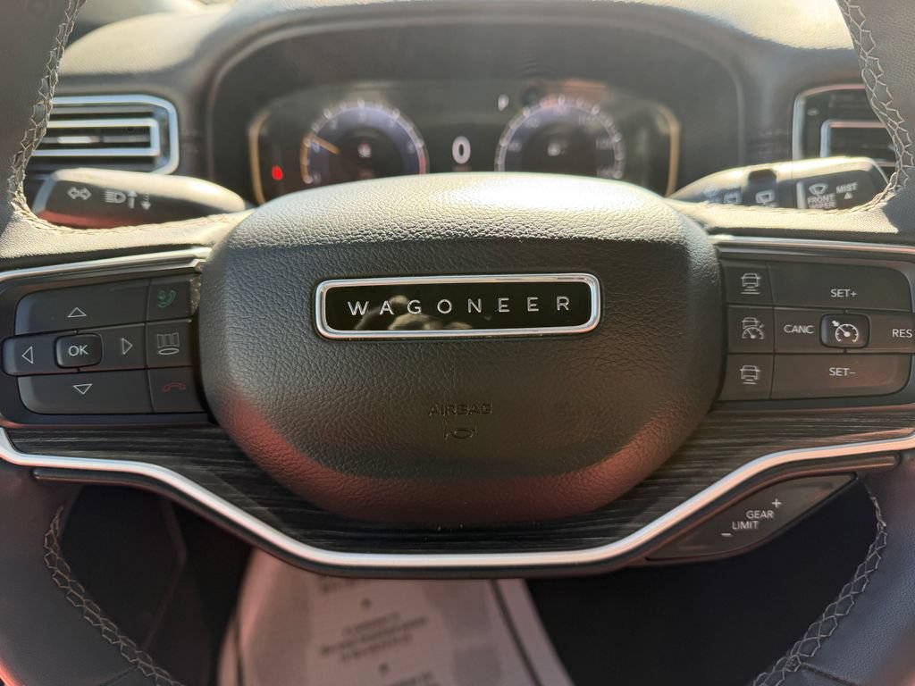 Used 2023 Jeep Wagoneer Series III w/ Premium Group I AWD/4WD image 25