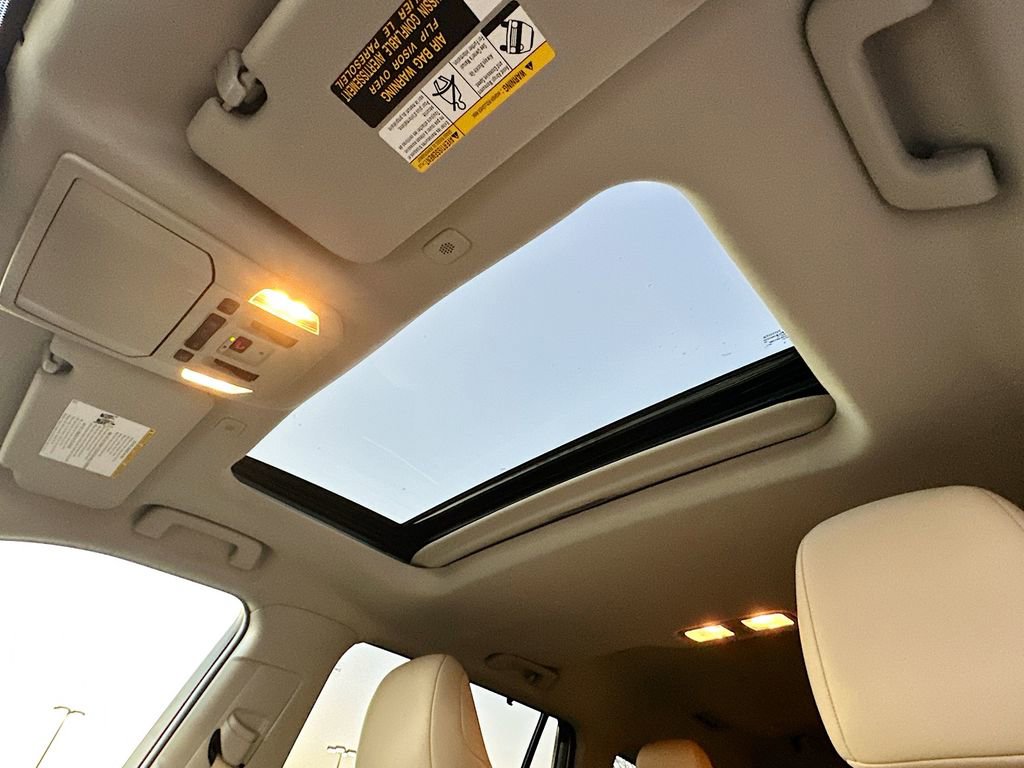 Used 2024 Toyota Highlander XLE image 11