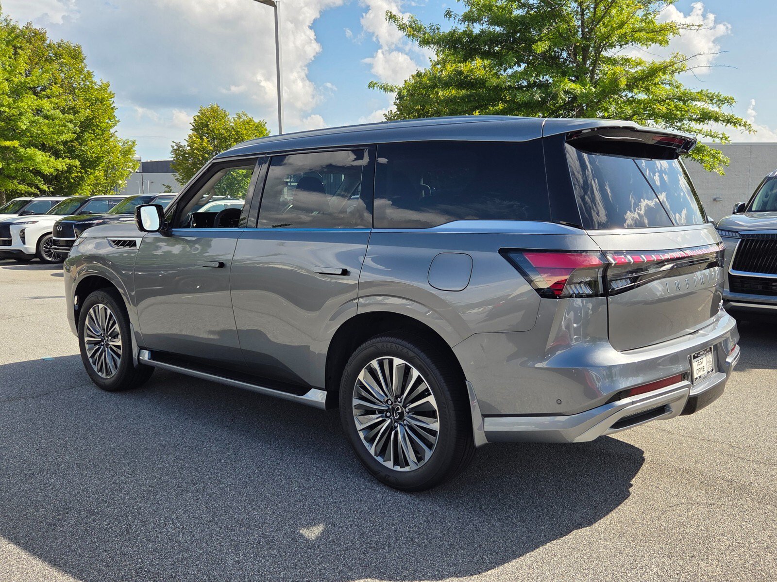 New 2027 INFINITI QX80 Luxe w/ Cargo Package RWD image 8