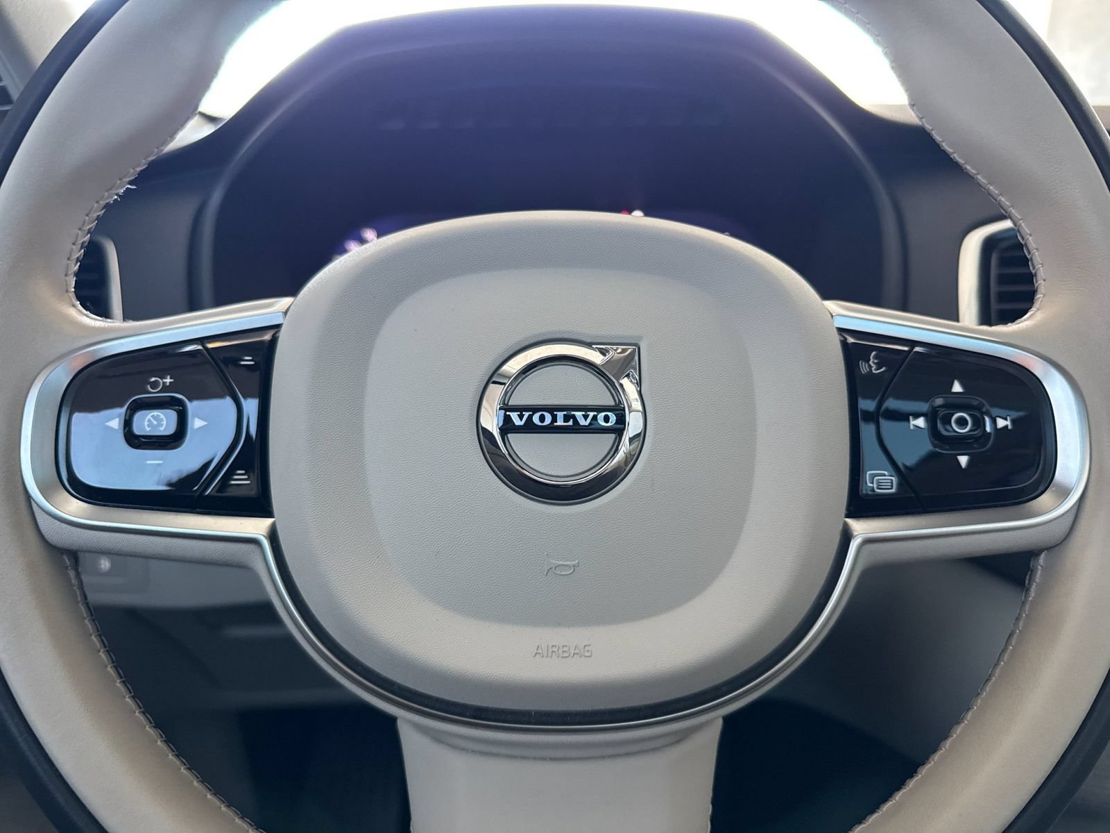 Certified 2024 Volvo XC90 T8 Plus w/ Protection Package Premier AWD/4WD image 29