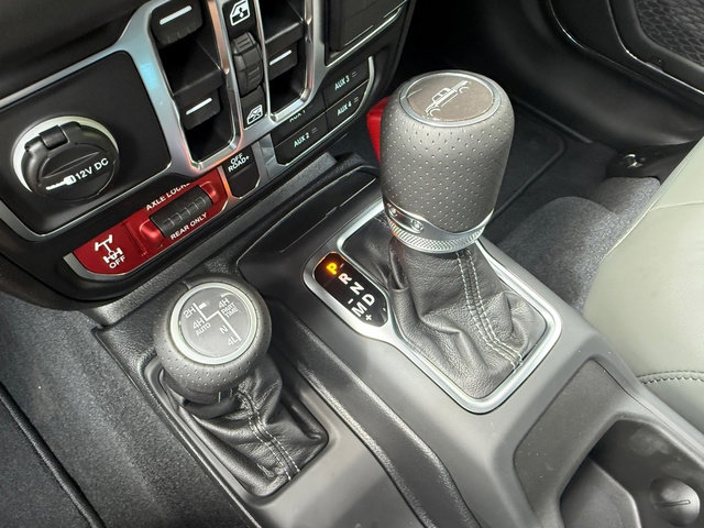 New 2025 Jeep Gladiator Mojave image 30