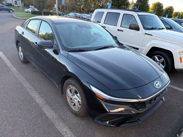 Certified 2025 Hyundai Elantra SE FWD image 23