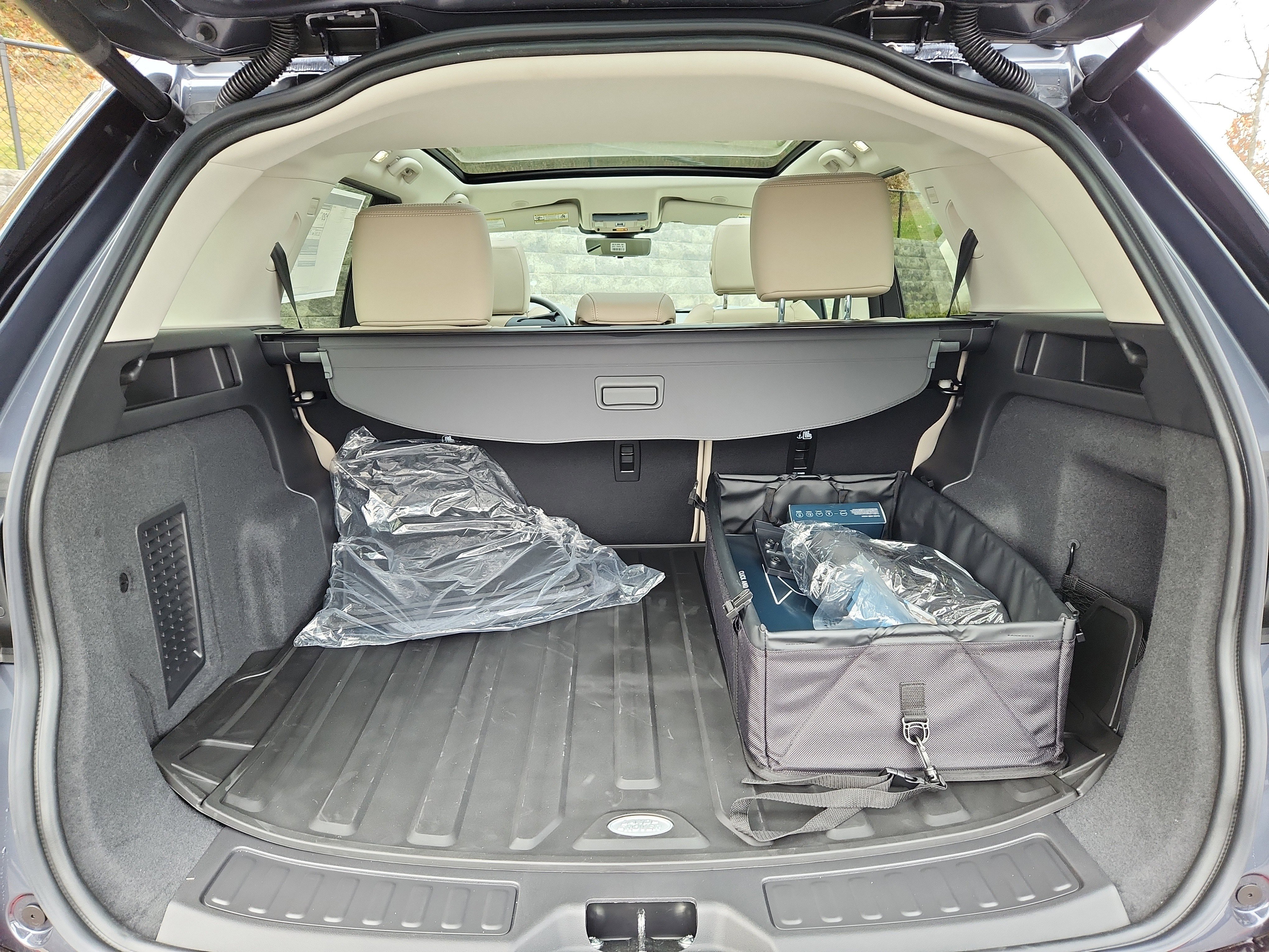 New 2025 Land Rover Discovery Sport S image 13