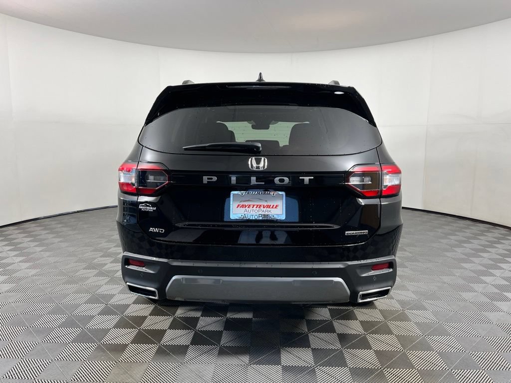 New 2026 Honda Pilot Touring image 4